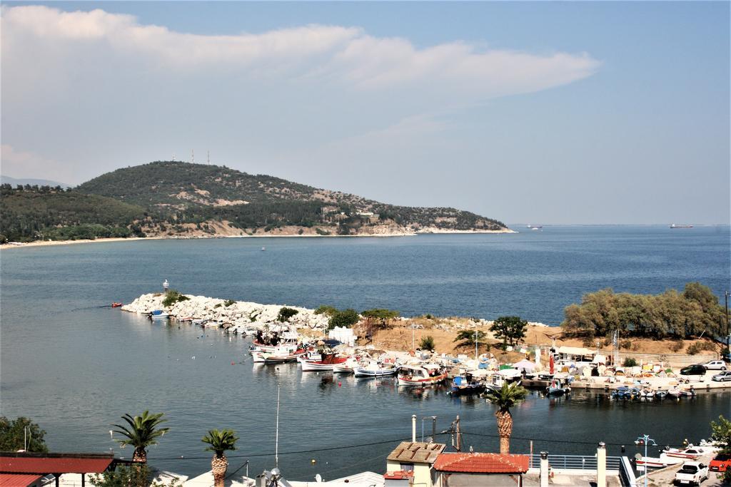 Port View Suites Kavala Exterior photo