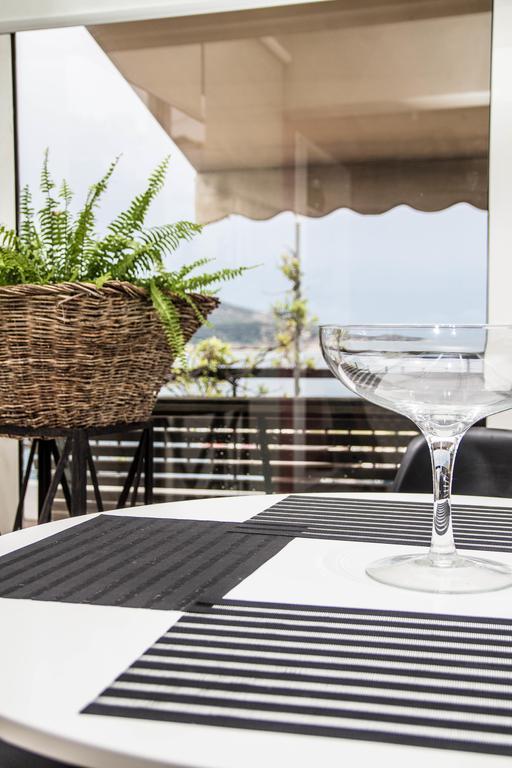 Port View Suites Kavala Exterior photo